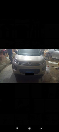 aarby-citroen-c3-aircross-llbyaa-bhal-mmtaz-gda-big-3