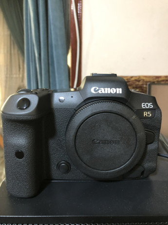 canon-eos-r5-big-0