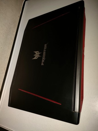 acer-predator-helios-300-gaming-laptop-big-2